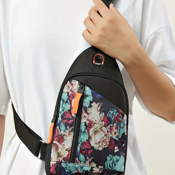 Flowered CrossBag - Picture 3 of 5